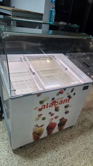 Vitrina expositora de helados