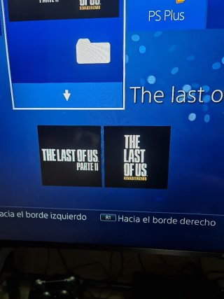 PS4 Slim 1TB Negra + Juegos  dos mandos y cargador