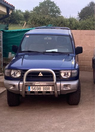 Mitsubishi Montero 2000