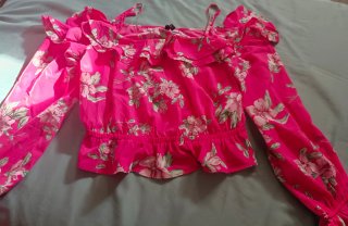 Blusa H&M floral rosa talla L