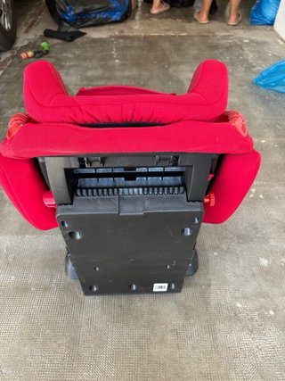 Silla de coche para bebé color rojo