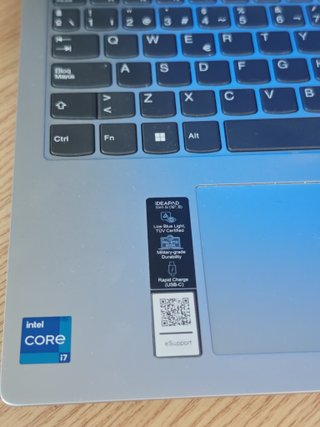 Portátil Lenovo IdeaPad Slim 5 16IRL8
