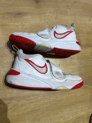 Zapatos de Baloncesto Nike Blancos y Rojos
