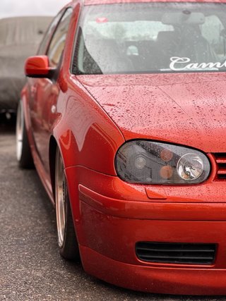 Volkswagen Golf r32