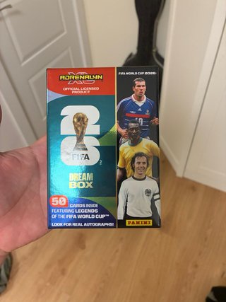 Caja Adrenalyn FIFA World Cup 2026 Dream Box
