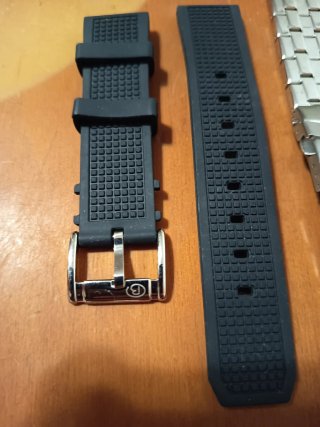 Correas Vostok Negras y Plateadas 22mm.