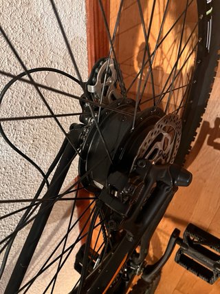 Bicicleta eléctrica 120 km de autonomía máximo.