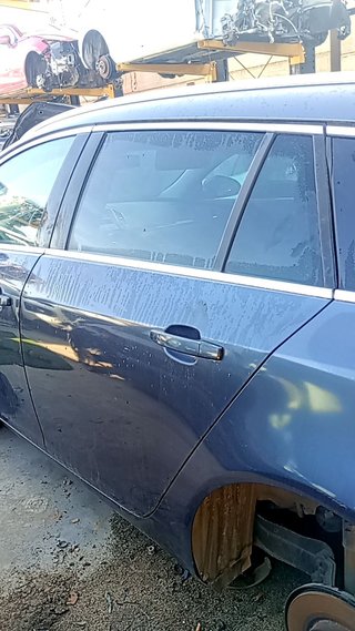 PUERTA TRASERA IZQUIERDA Opel Insignia Sports Tourer (2008->)