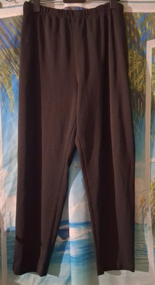 Pantaloni basici da donna neri