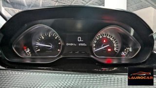 PEUGEOT 2008 Style 1.6 BlueHDi 100
