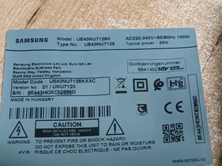 soporte, pies de SAMSUNG UE40NU7125K
