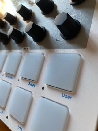Arturia BeatStep MIDI Controller / Secuenciador