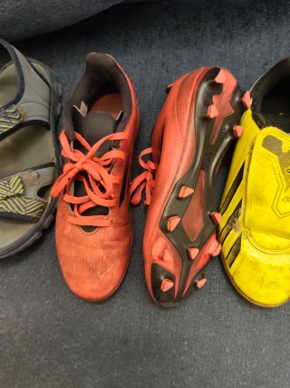 Lote Botas Fútbol y Zapatillas Adidas