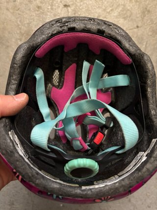 Casco Giro niña flores rosa y azul