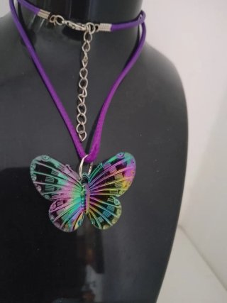 Collana pendente farfalla arcobaleno