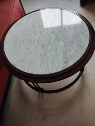 Mesa de centro ovalada mármol y madera