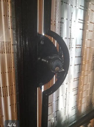 Puerta forja y cristal