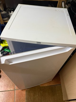 Nevera pequeña para reparar