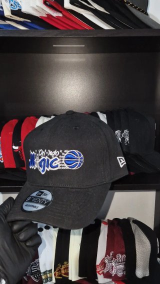 Gorra New Era Orlando Magic 9FORTY Negra y Azul