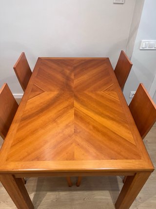 OPORTUNIDAD Mesa Comedor Cerezo + 4 Sillas