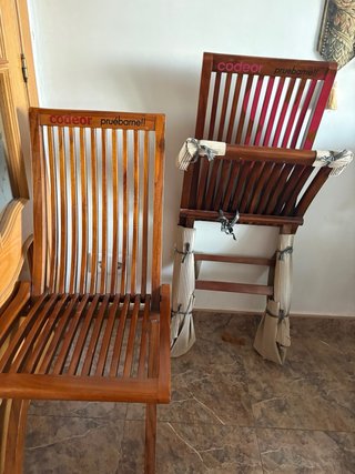 2 Sillas de madera plegables