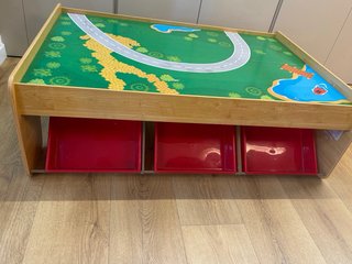 Mesa infantil juegos actividades almacenamiento