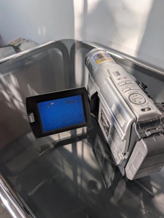 Videocámara JVC Super VHS con bolsa y cargador