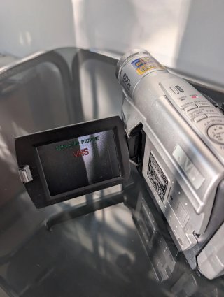 Videocámara JVC Super VHS con bolsa y cargador