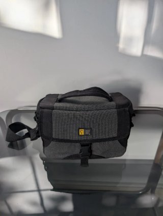 Videocámara JVC Super VHS con bolsa y cargador