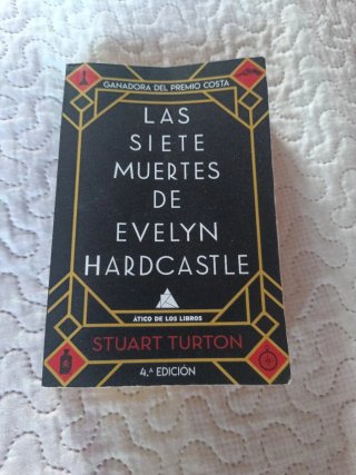 Las Siete Muertes de Evelyn Hardcastle