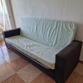 Sofá cama beige y marrón convertible