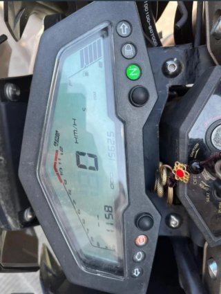 Zontes ZHR Moto Naked Negra y Azul