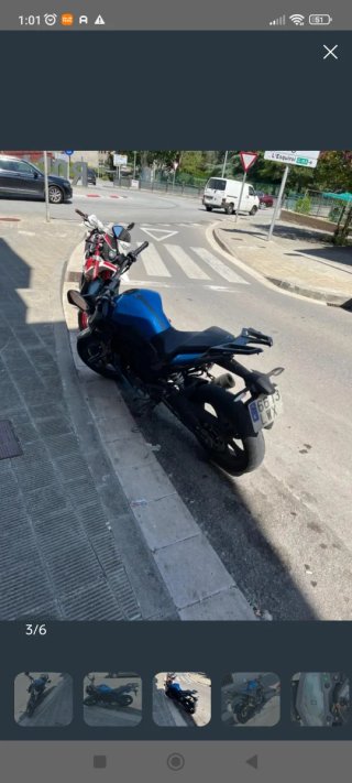 Zontes ZHR Moto Naked Negra y Azul