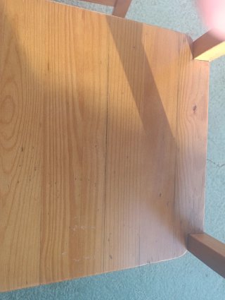 Sillas de madera maciza de pino. Color miel