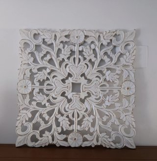 Cuadro tallado de madera blanco