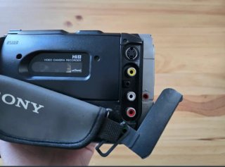 Sony Handycam Vision Hi8 XR TRV65E