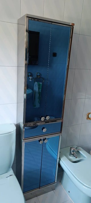 Mueble y espejo baño espejo y metal