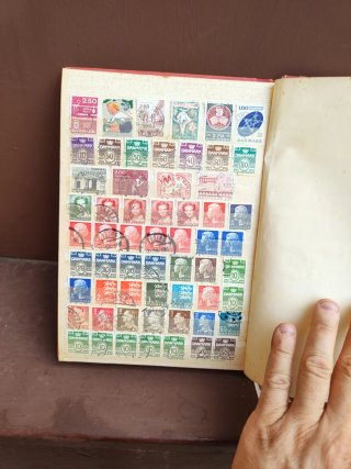 Volume Francobolli 56