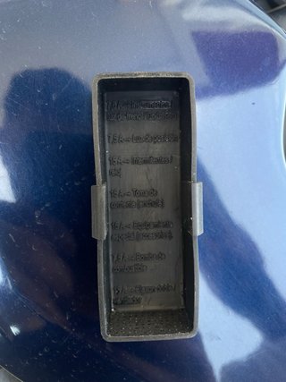 Tapa fusibles BMW K100