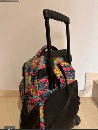 Mochila Totto con ruedas y estampado