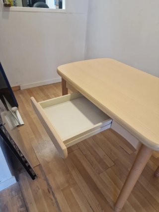 Mesa de cocina de madera