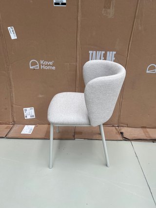 Sedia Ciselia Kave home ciniglia beige e acciaio