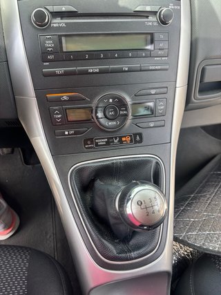 Toyota Auris 2011
