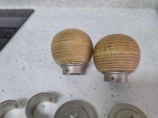 Terminales Cortina Bola Madera y Metal