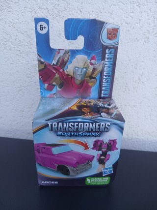 Transformers EarthSpark Arcee Action Figure