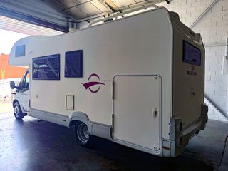 Ford Transit 2.4 TDCi Roller Team Garaje Auto 101 kW (137 CV)