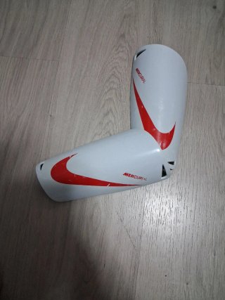 Zapatillas Adidas Ace + regalo mercurial esp.