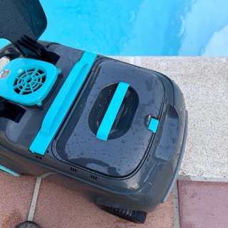 Limpiafondos Aiper Piscina