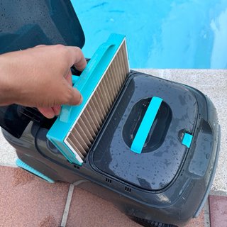 Limpiafondos Aiper Piscina