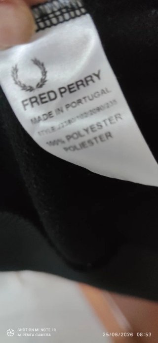 Chaqueta Deportiva Fred Perry Negra y Gris